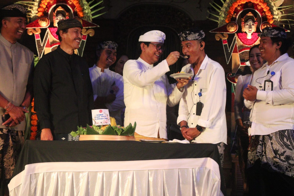 Sekda Adi Arnawa Hadiri HUT Ke-47 ST. Anggara Jaya Jimbaran